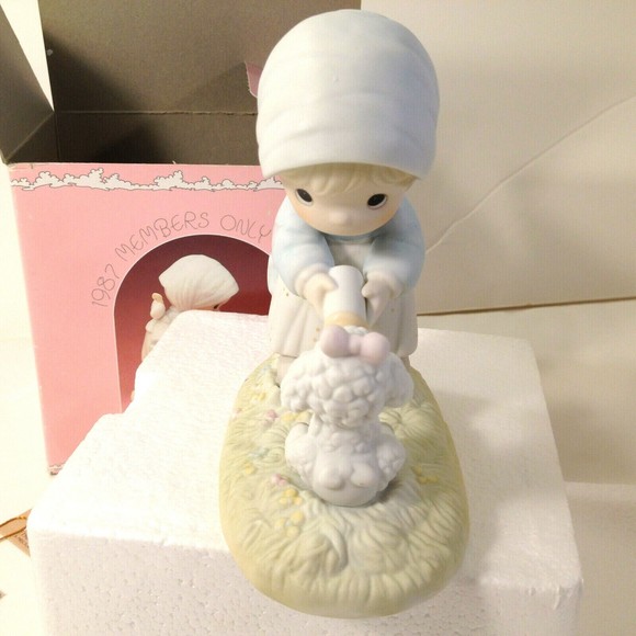 PRECIOUS MOMENTS  Feed My Sheep 1987 Members Only Figurine PM-871 w/Box - Picture 3 of 12